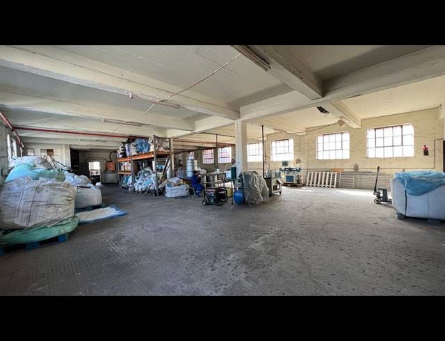1,335M² WAREHOUSE FOR SALE IN SPRINGFIELD